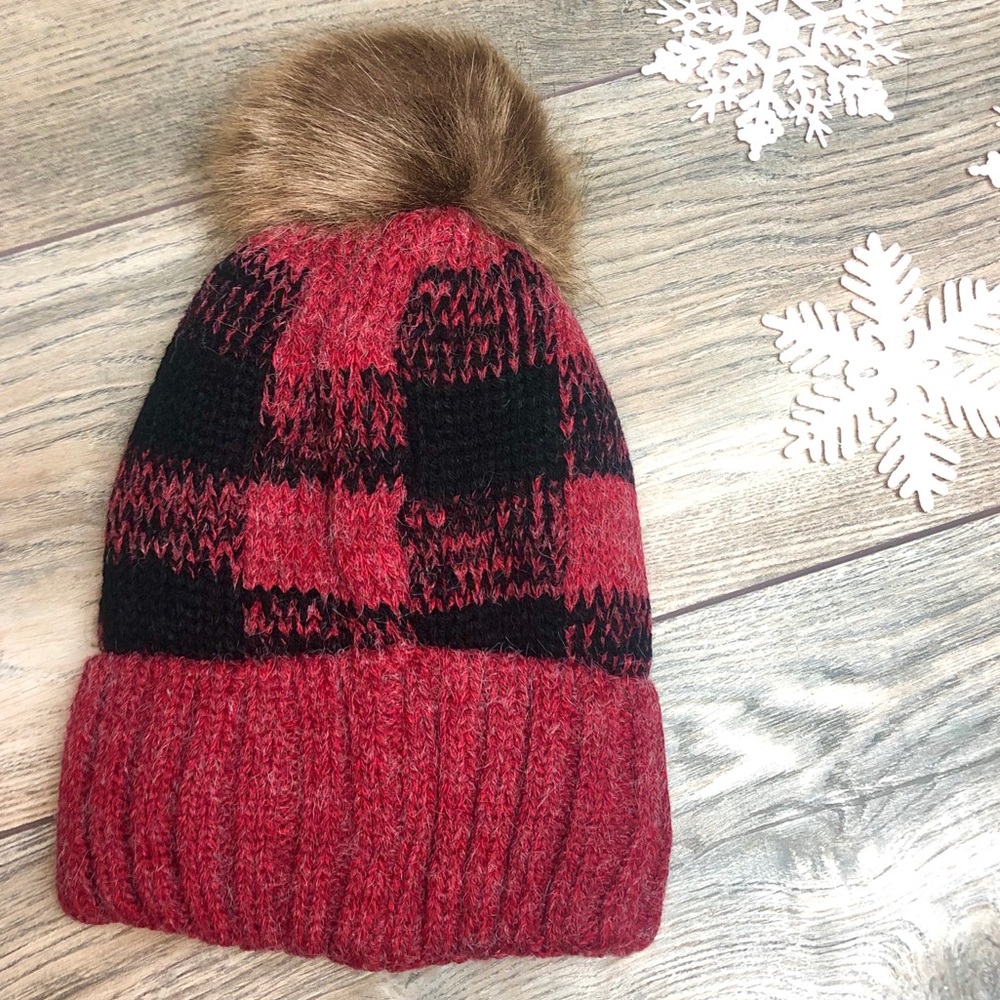 NWT Buffalo Plaid Red and Black Fleece Lined Beanie winter Hat Brown Fur pompom